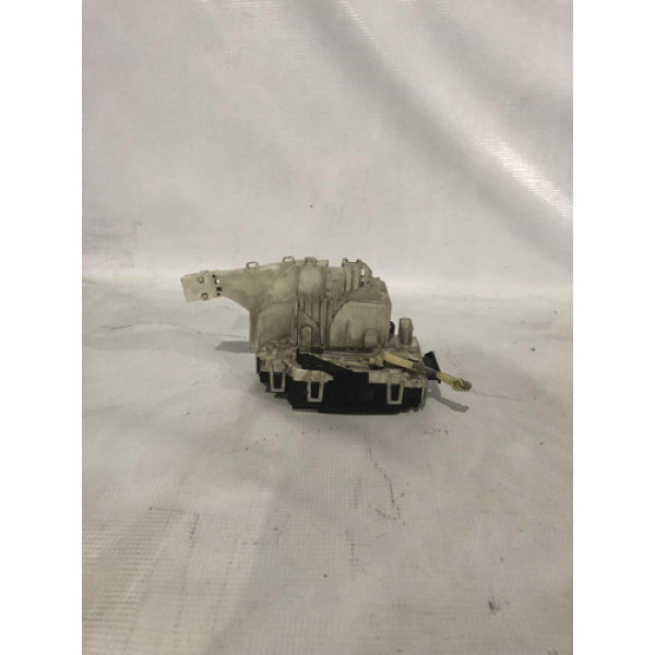 Fechadura De Porta Dianteira Direita Mb Sprinter 2012/2016