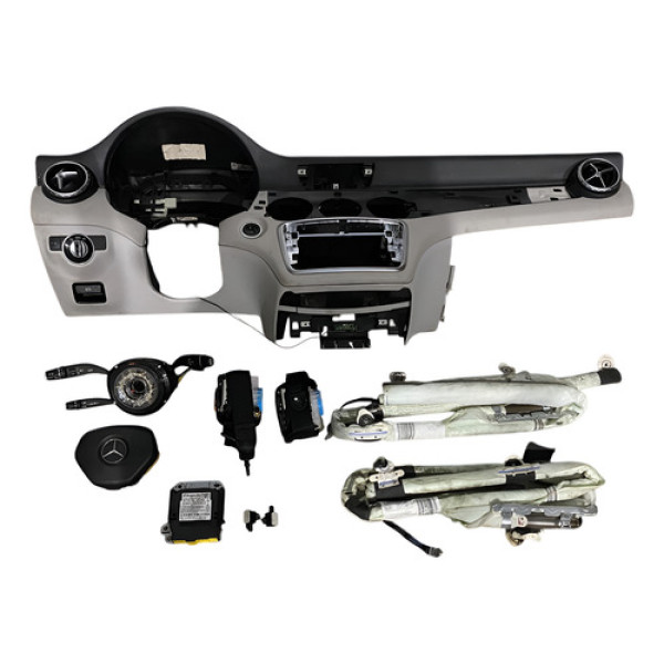 Capa Do Painel Tabelier Gla 200 1.6 Turbo 2015 2016 Preto