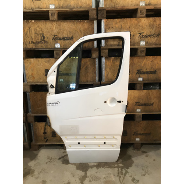 Porta Dianteira Esquerda Mb Sprinter 2012/2016 Com Detalhes Dianteira Esquerdo Branco