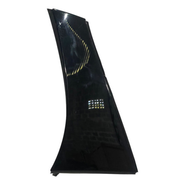 Acabamento Aerofolio Traseiro Esquerdo Gla 200 1.6 Turbo 15